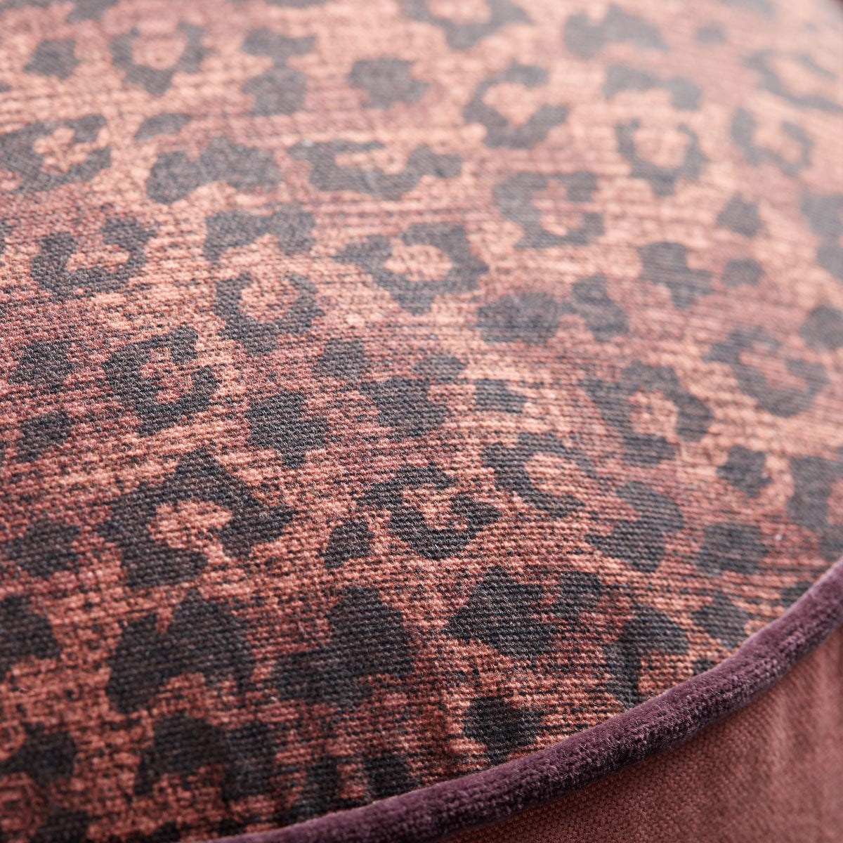 Round Filled Cushion Bedding House Pardus Luxury Cotton - Red