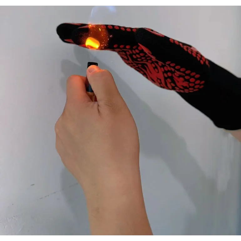 Red a Pair Of Extreme Heat Resistant BBQ Gloves (500°C)