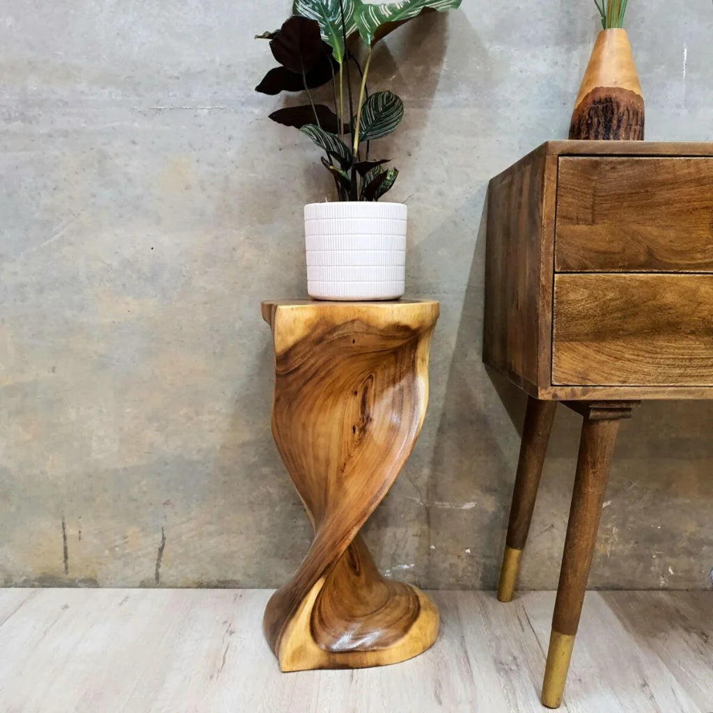 Side Table/Corner Table/Bar Stool Heart-Shape Twisted Stool