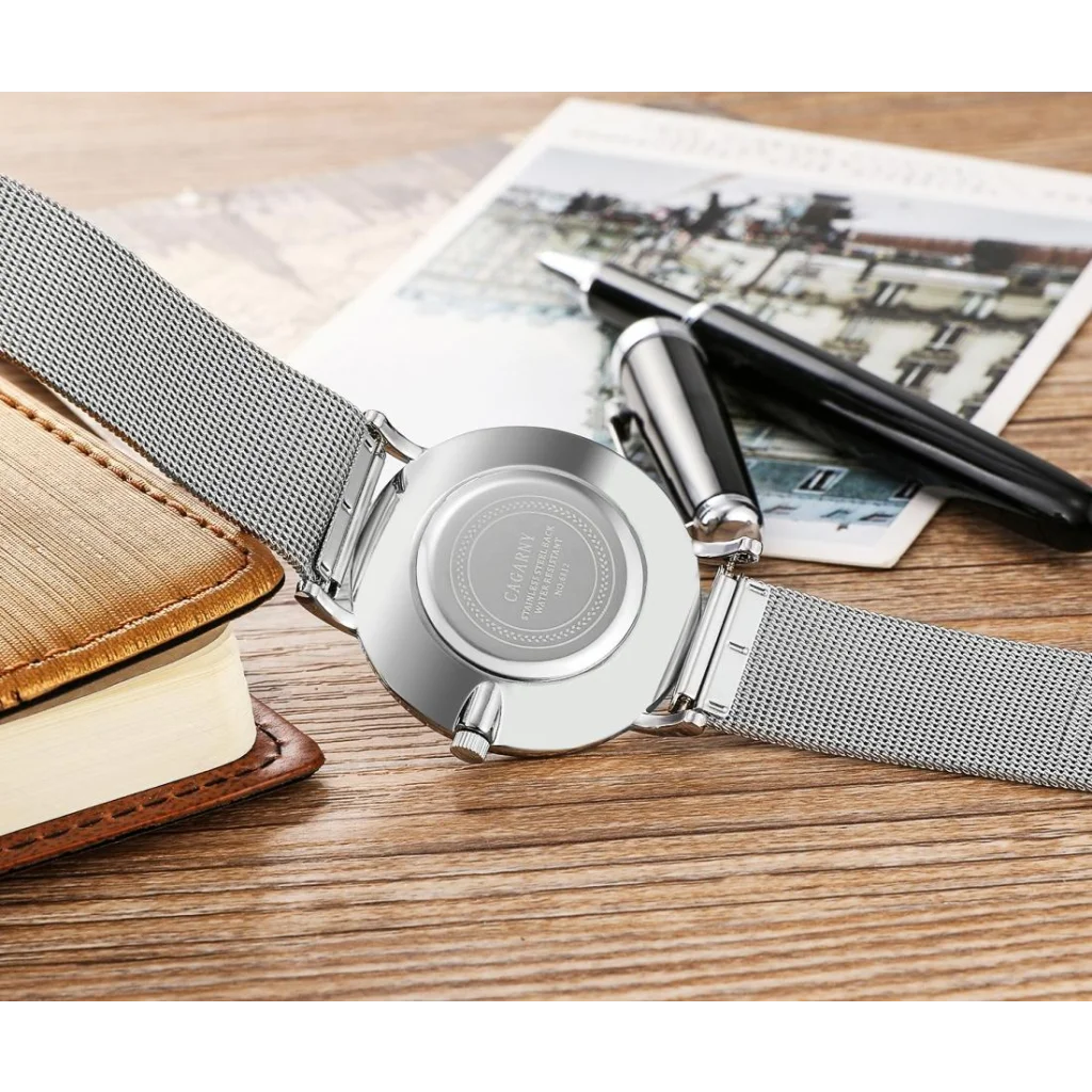 Stylish Men Quartz Watch with Stainless Steel Band - Round