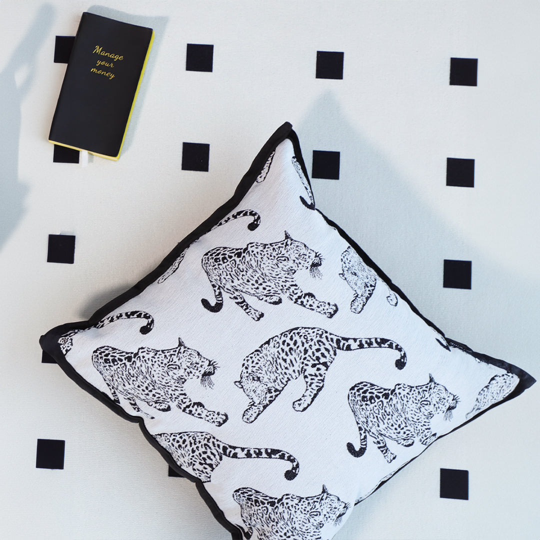 SOGA 45cm Throw Pillow White & Black Leopard Light Luxury Decorative Cushion for Living Room
