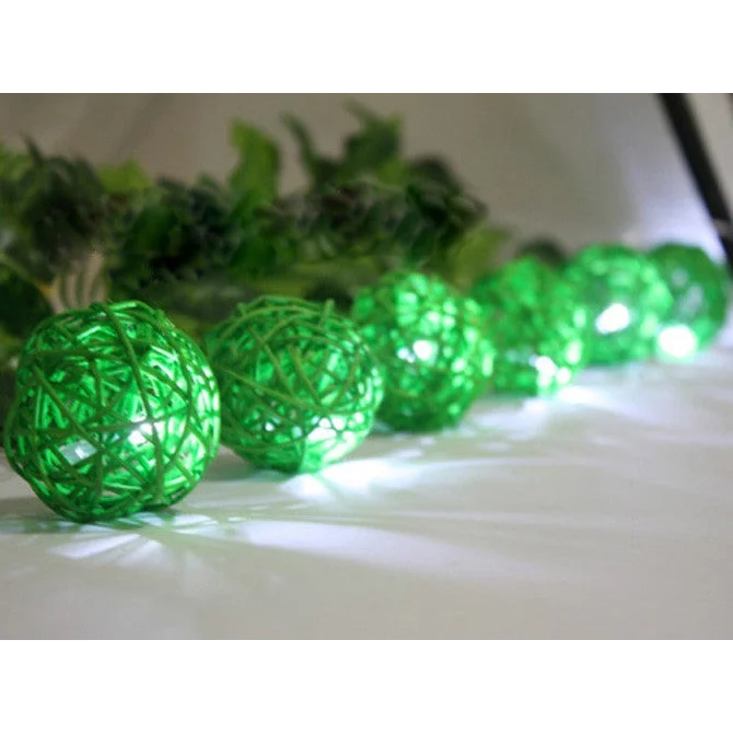 1 Set of Green 5cm Rattan Cane 20 Ball Battery Powered 3m