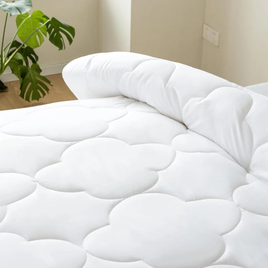 100% Premium Bamboo Microfiber Quilt - All Season Ultra