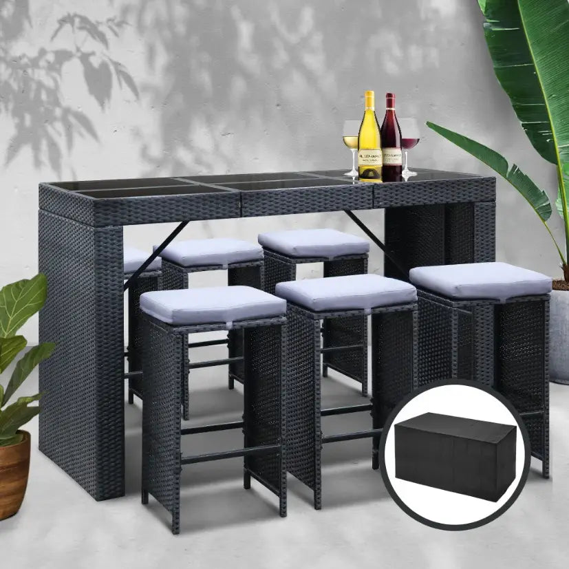 How to Set an Outdoor Dining Table Without Stress