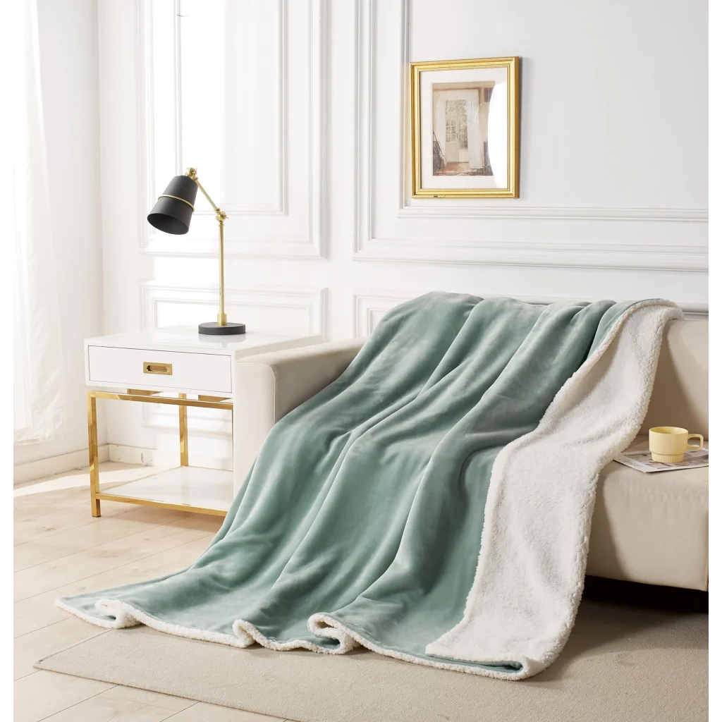 2-in-1 Teddy Sherpa Quilt Cover Set (Sage Green Super King)