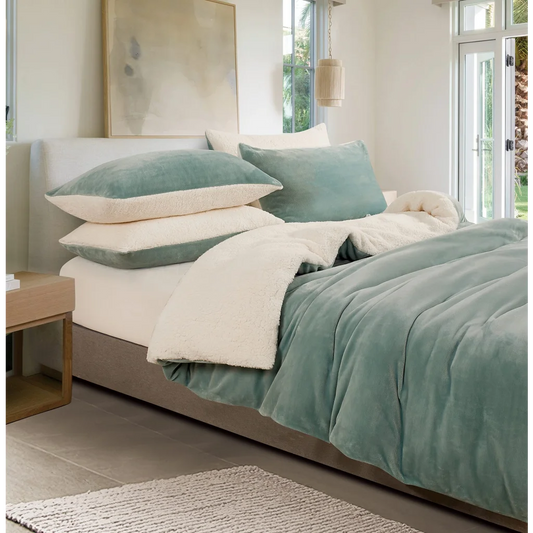 2-in-1 Teddy Sherpa Quilt Cover Set (Sage Green Super King)