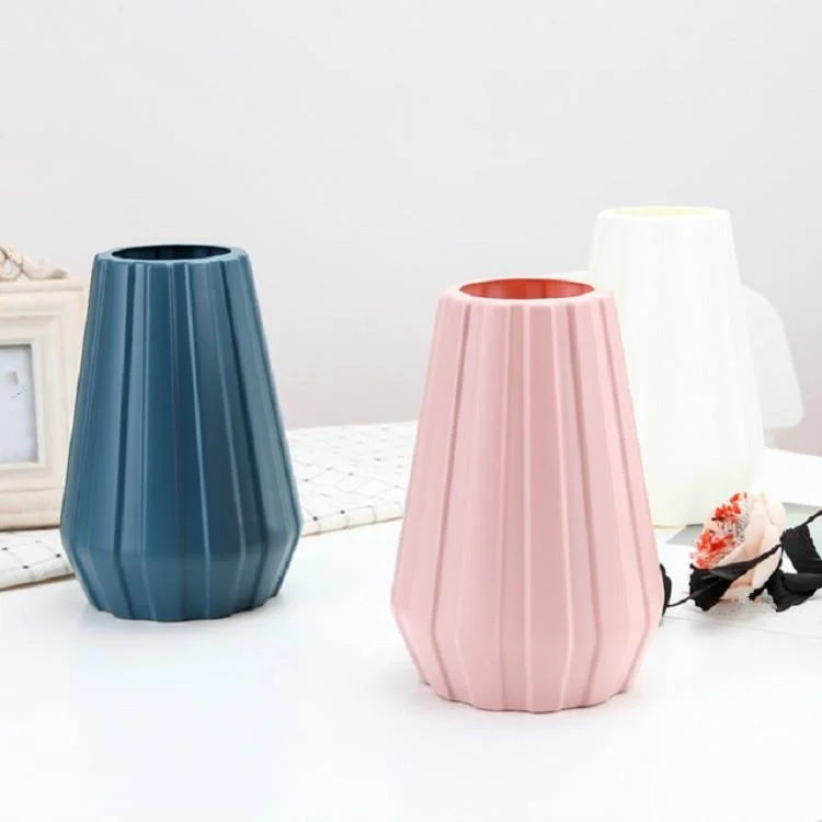 2-piece Plastic Vase for Creative Flower Arrangements