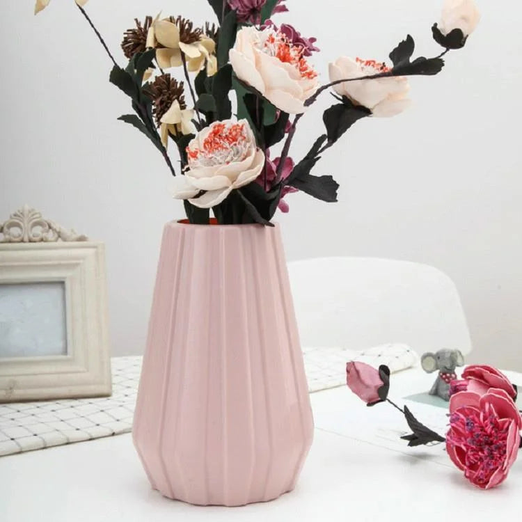 2-piece Plastic Vase for Creative Flower Arrangements