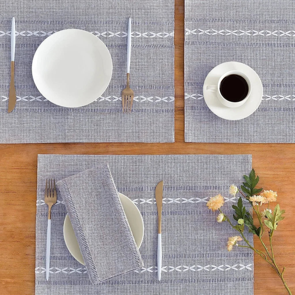 4 Pcs Blue Woven Placemats - Heat Resistant Kitchen Table