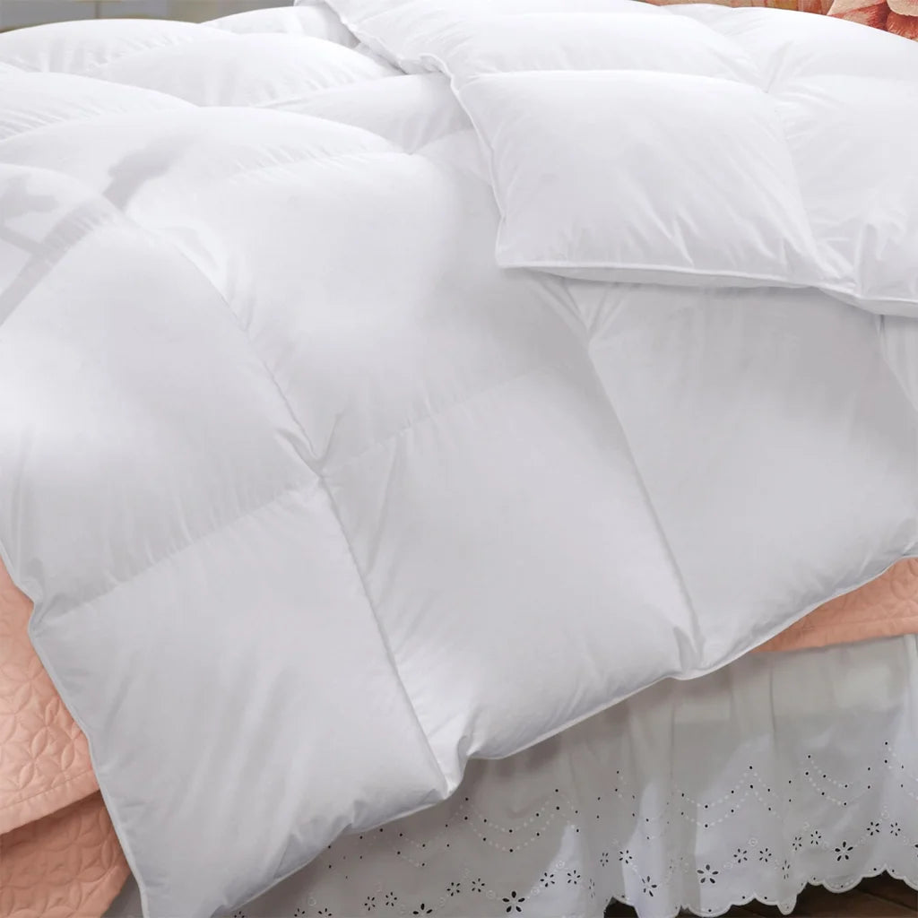 400 GSM All Seasons Natural Bamboo Super King Quilt