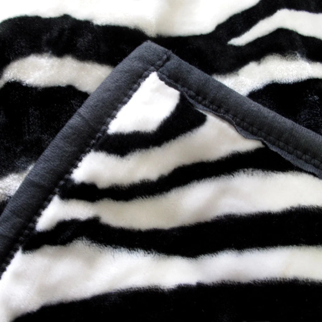 750gsm 3.5kg Double Layer Animal Print Faux Mink Blanket