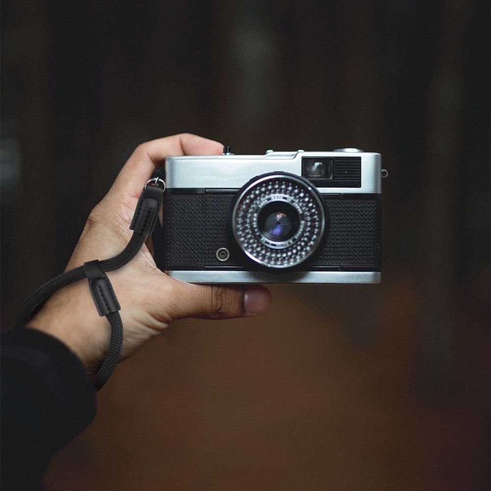 Nylon Wrist Strap for Mirrorless Cameras, Secure 1-Piece Camera Cord for Comfortable Carry and Handling