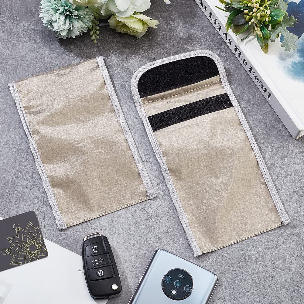 2pcs Anti Radiation Cell Phone Sleeve Security Pouch Faraday Bag Signal Blocking Bag Shielding Pouch for Phone Electronic Devices