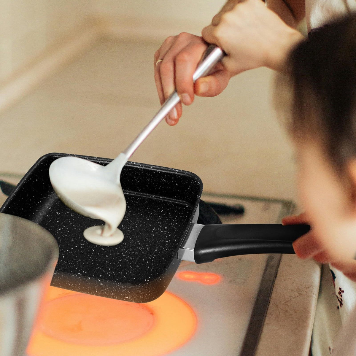 Japanese Nonstick Rectangular Frying Pan for Home Cooking with Even Heat Distribution and Design
