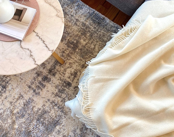 Kensington Throw - 10% Cashmere / 90% Super Fine Merino Wool - Ivory