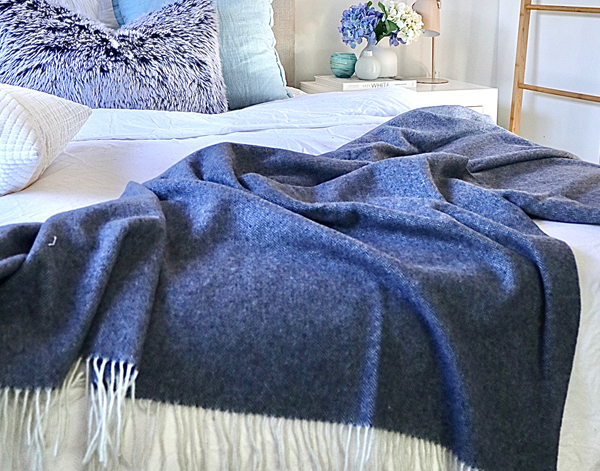 Kensington Throw - 10% Cashmere / 90% Super Fine Merino Wool - Navy