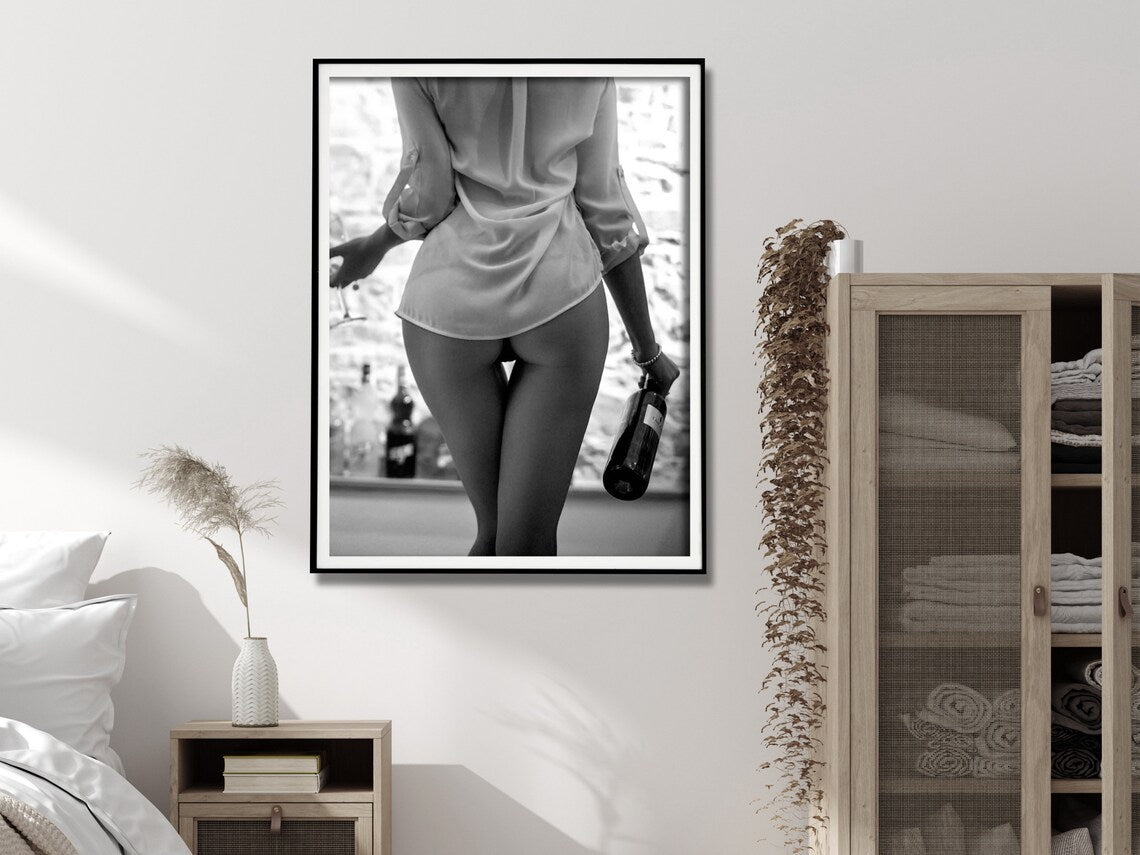 Wall Art Woman Drinking Wine 70x100cm, Black and White, Black Frame Canvas