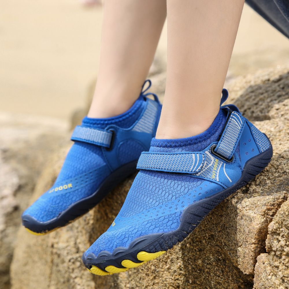 Kids' Water Shoes Barefoot Quick Dry Aqua Sports Boys Girls - Klein Blue Size BigKid US3 = EU34