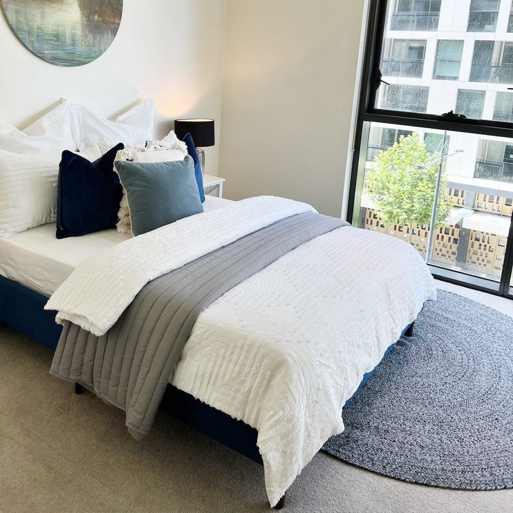 Bed Frame Velvet Blue - Queen