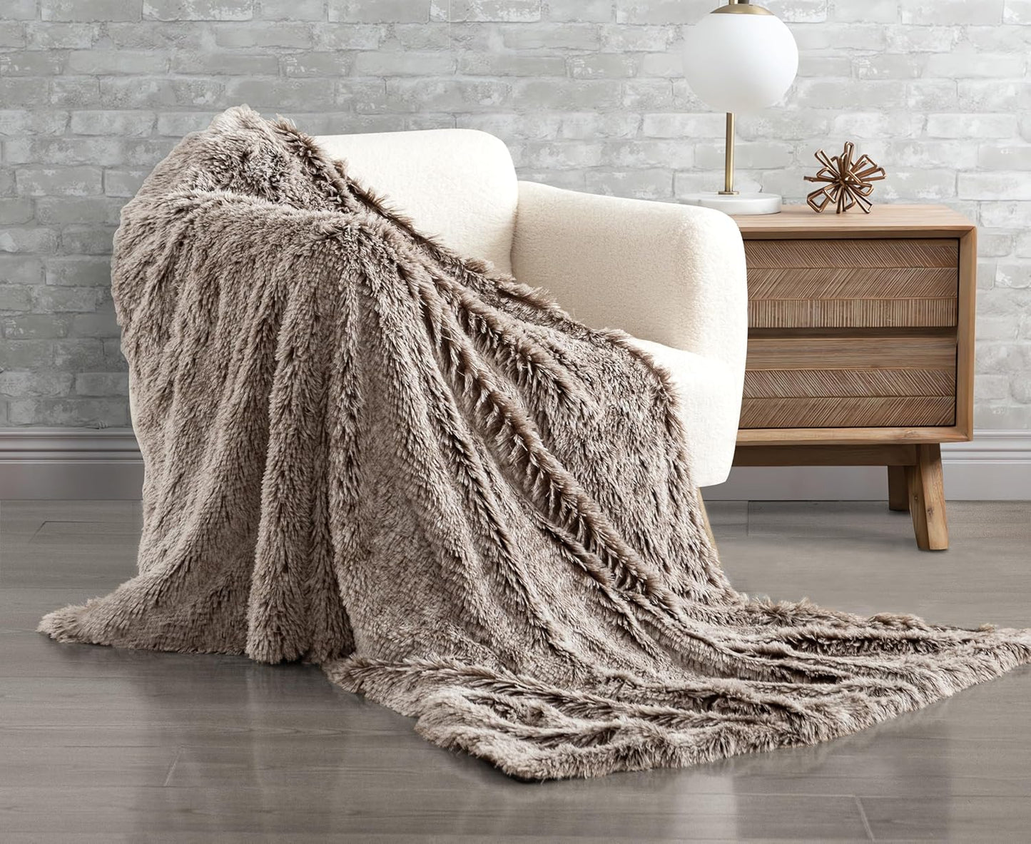 Double Sided Faux Fur Shaggy Throw Blanket - Chestnut