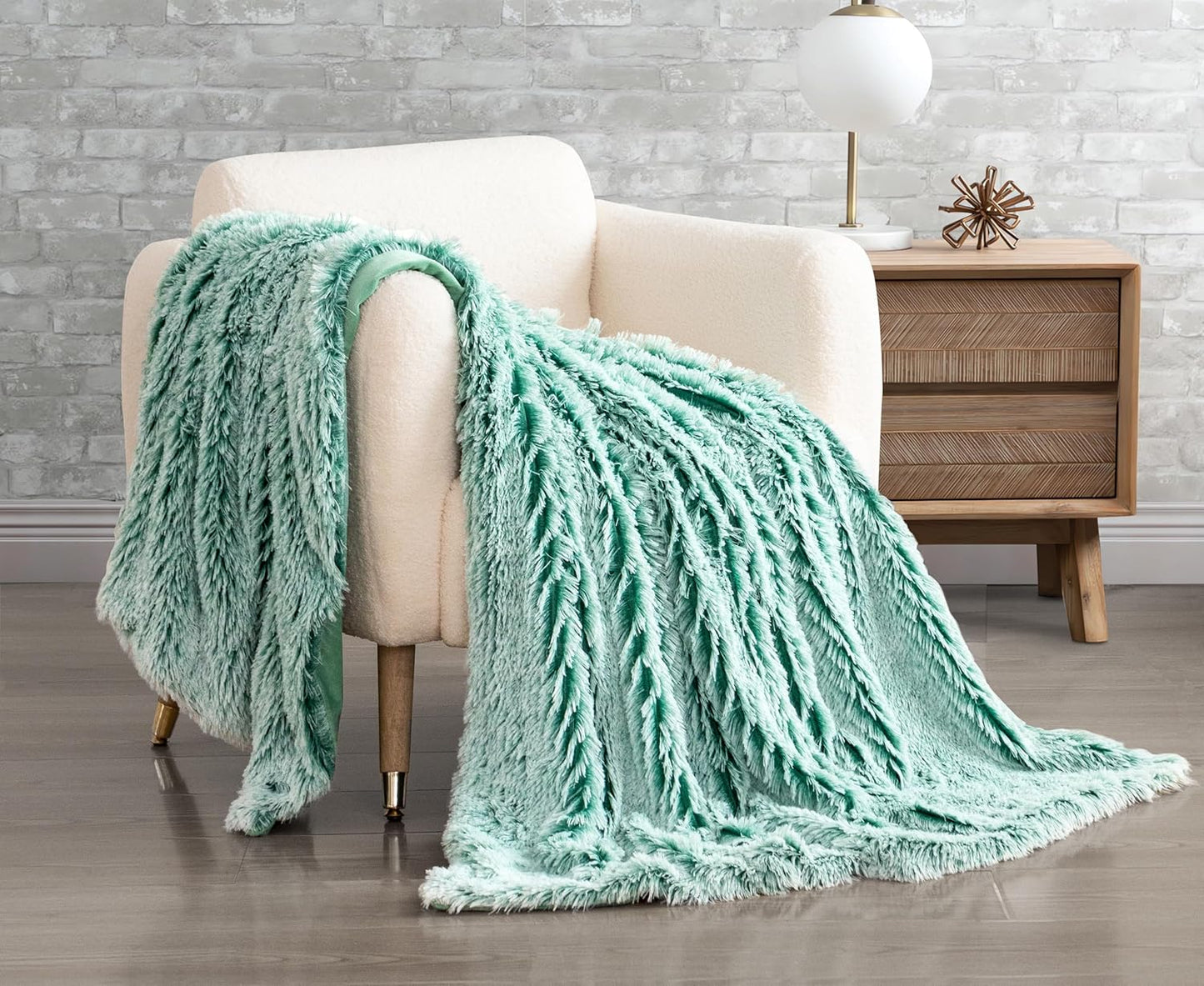 Double Sided Faux Fur Shaggy Throw Blanket - Emerald