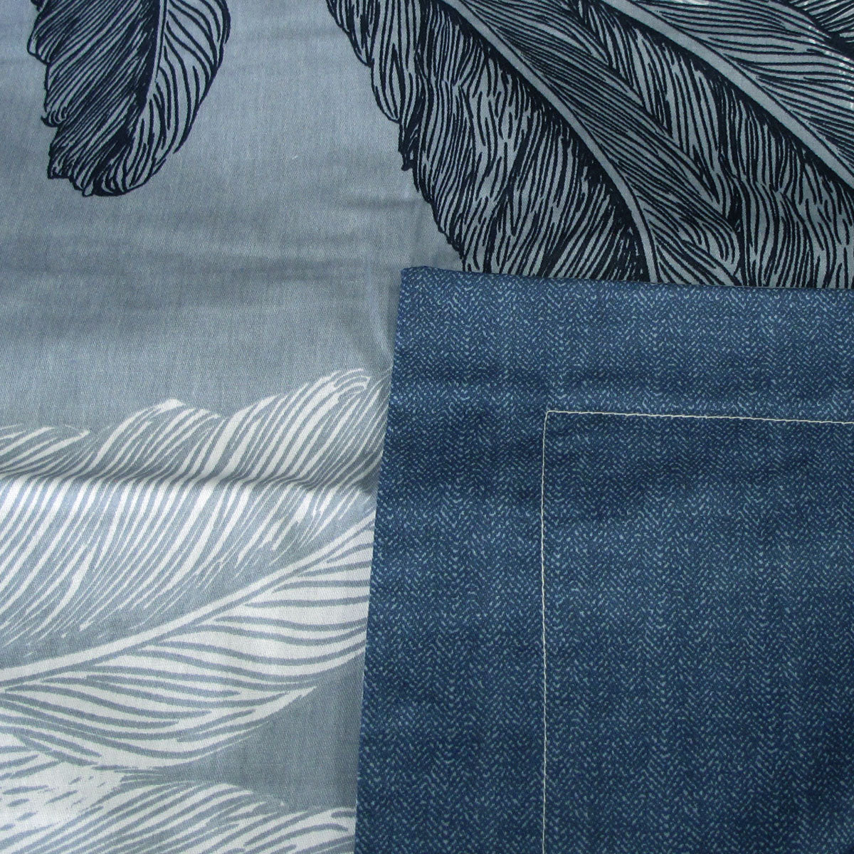 300TC Palm Leaf Blue Reversible Cotton Quilt Cover Set Queen