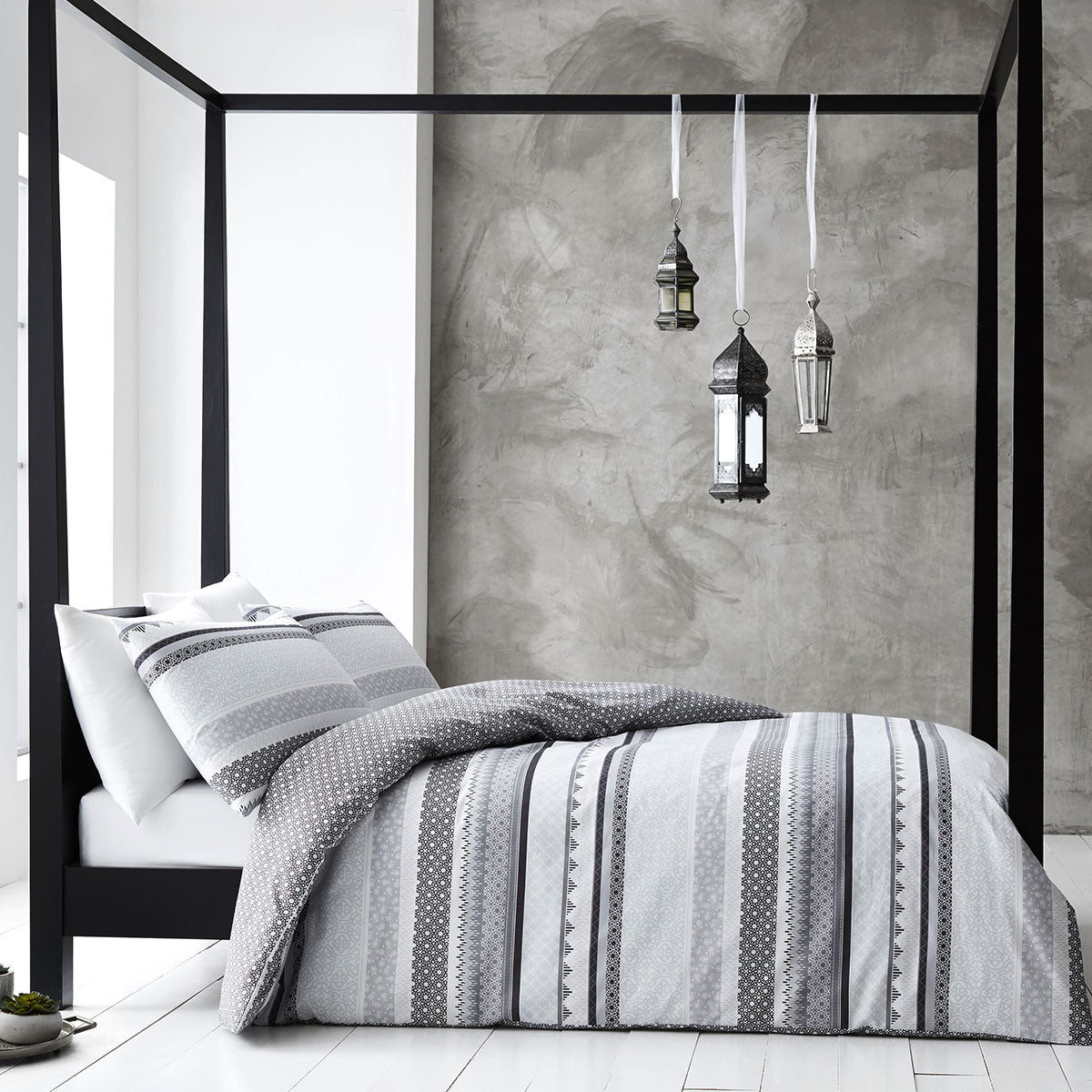 Grey Quilt Cover Set Super King - Gabrielle