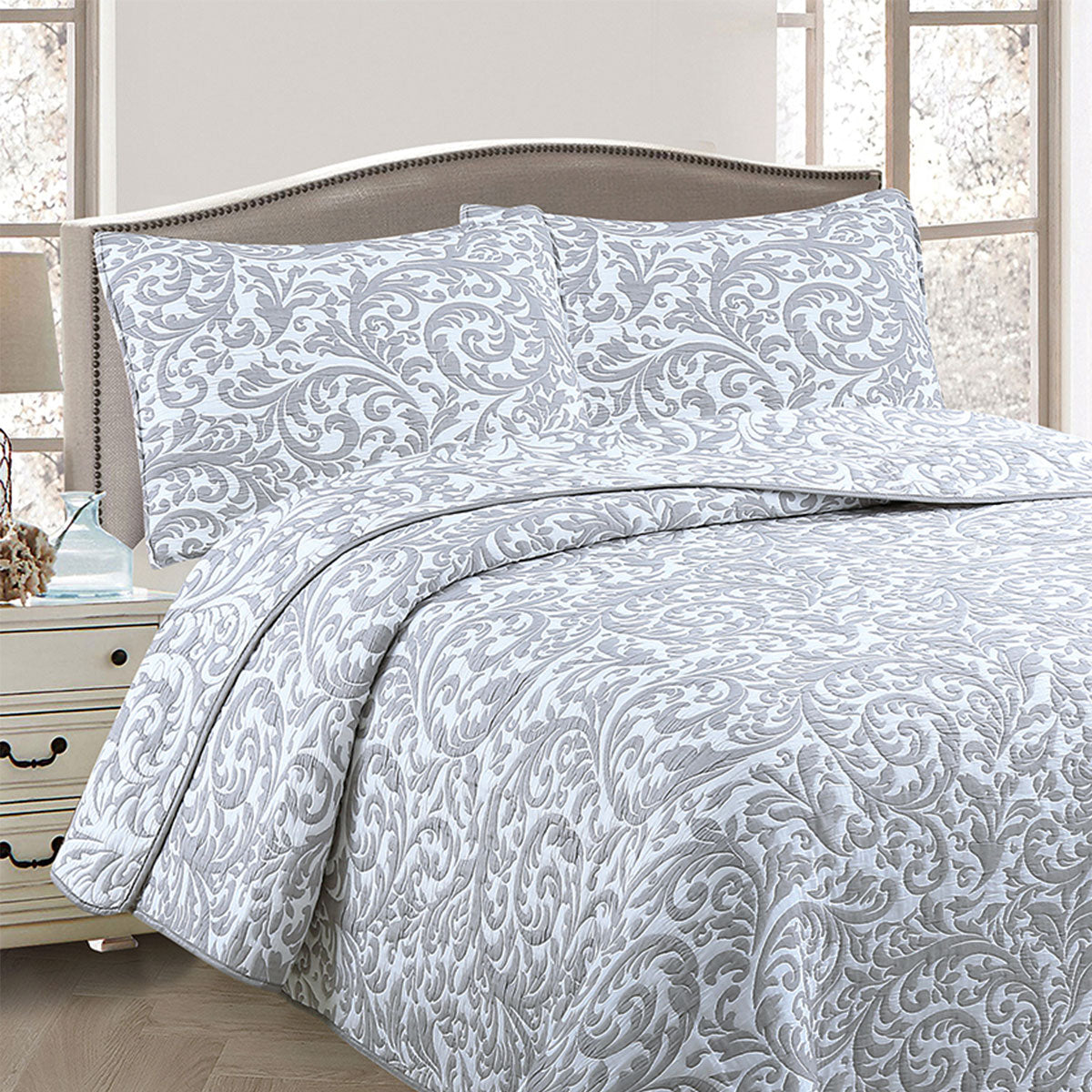 Jane Barrington Grey & White Lightly Quilted Jacquard Reversible Coverlet Set Queen