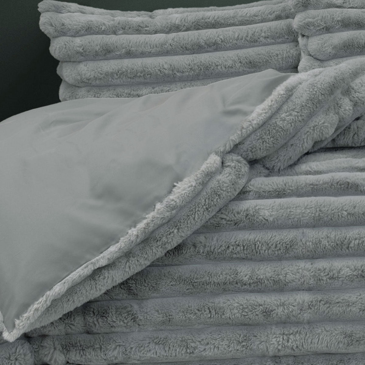 Ardor Jax Grey Chunky Faux Fur Quilt Cover Set Queen