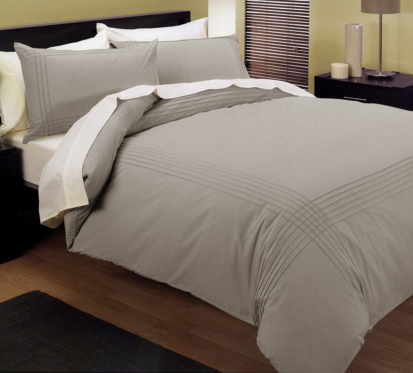 Kingtex Pintuck Quilt Cover Set Queen