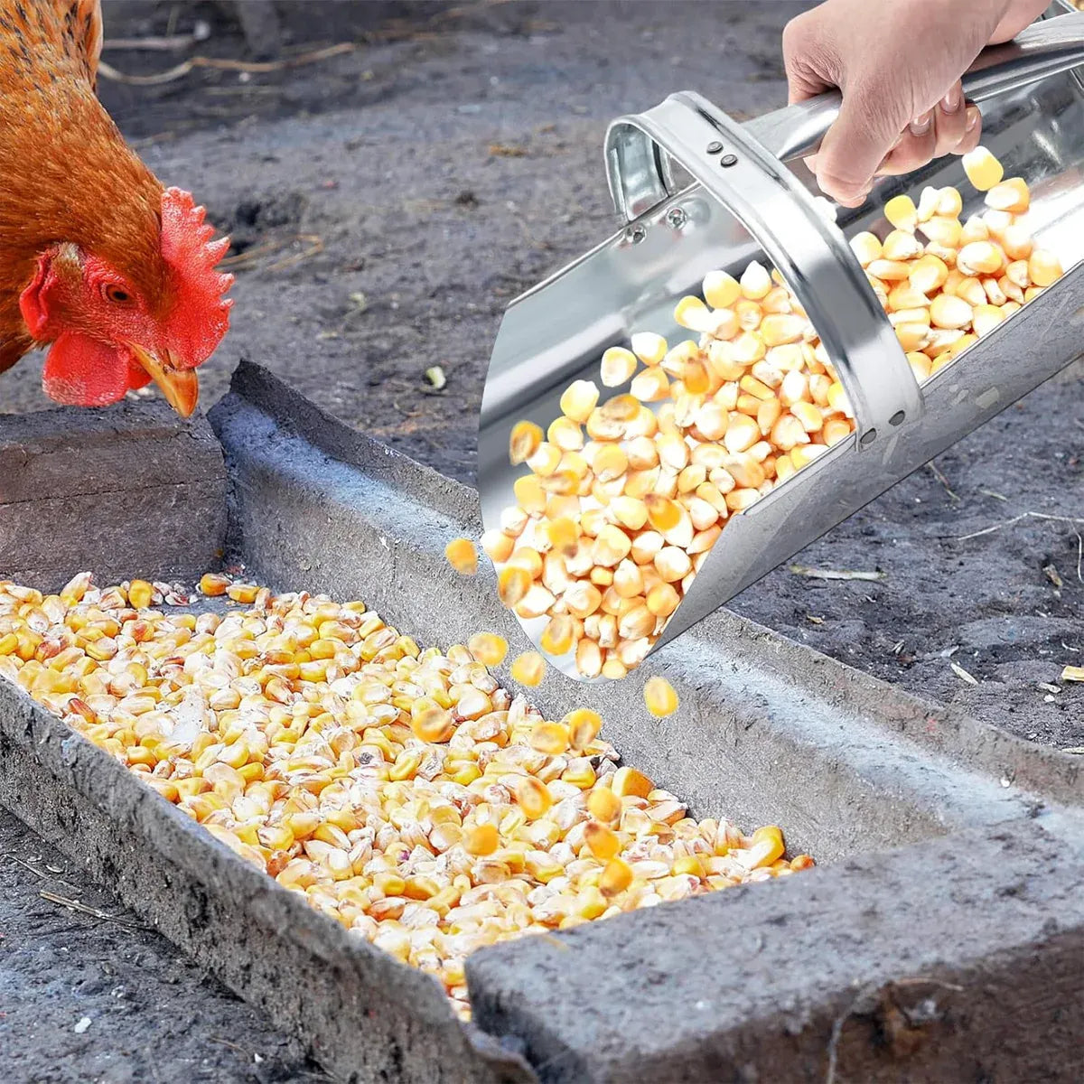 Multi Functional Iron Shovel Feed Grain Spoon Shovel Farm Tool for Agriculture