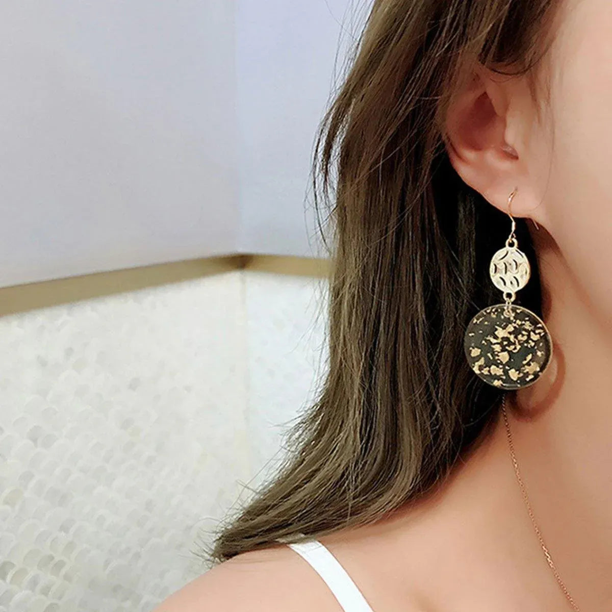 Chinese Vintage Acrylic Round Pendant Long Earrings Fashion Jewelry for Women