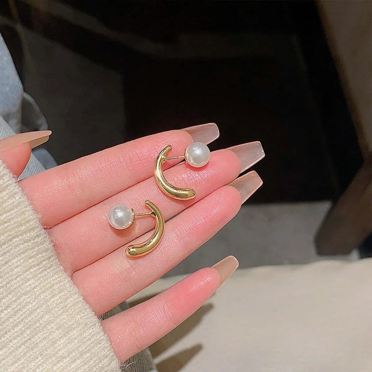 Premium Pearl Earrings Elegant Simple Design Timeless Fashion Jewelry for Women