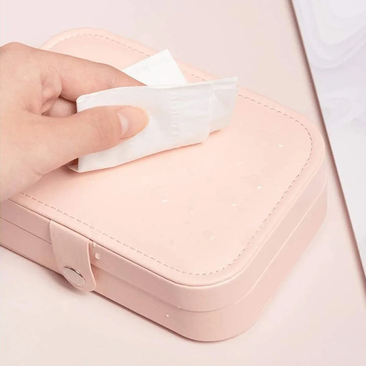 Portable Jewellery Box Travel Case Ring Earring Necklace 16 x 11.5 x 5cm - White