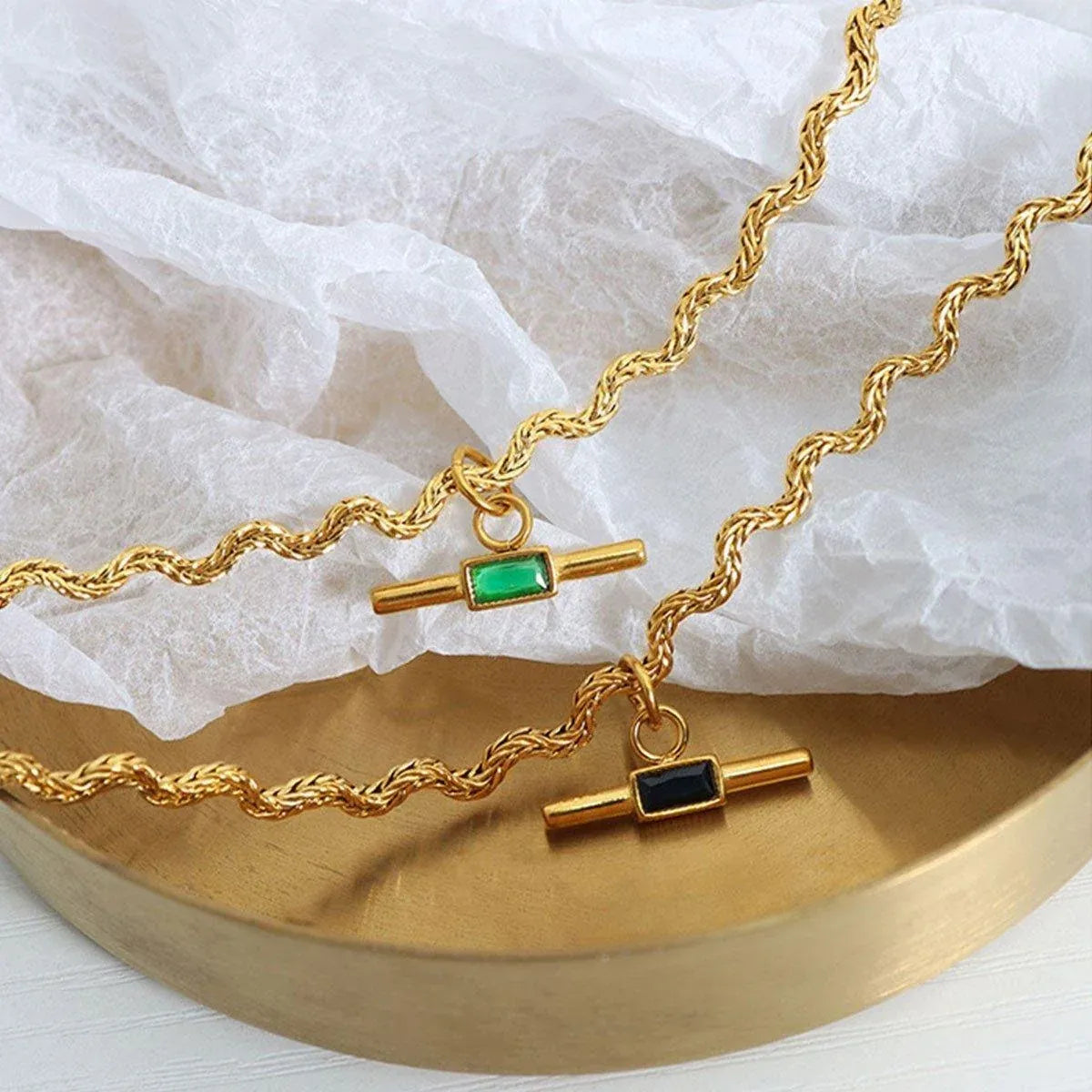 Vintage Retro Style Curved Chain Necklace for Women Fashion Jewelry Accessory - Green