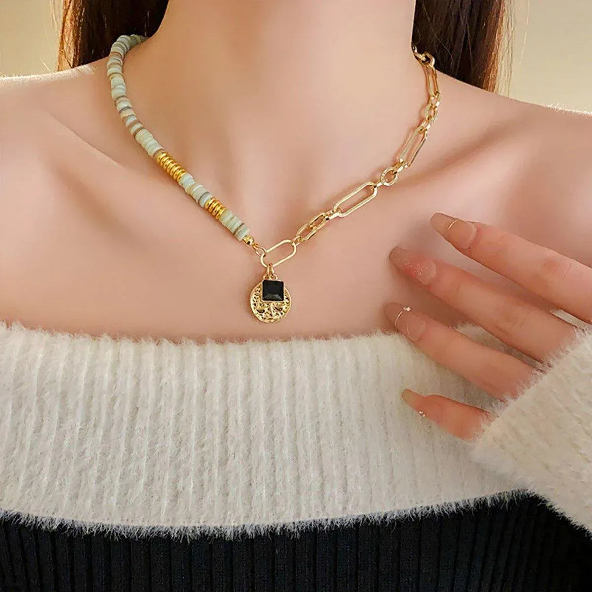 Fashion Natural Stone Necklace Retro Clavicle Chain Simple Jewelry Women