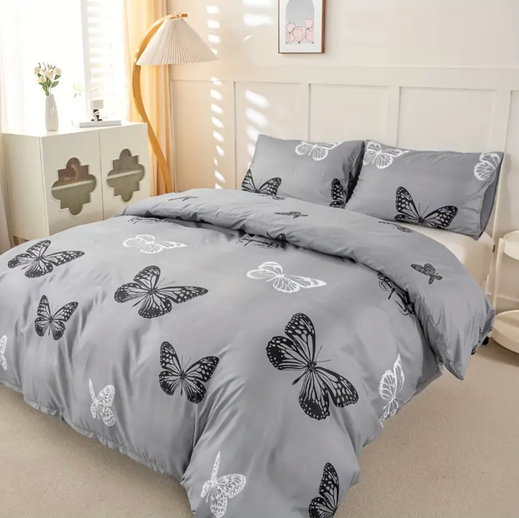 Dreamfields Mono Papilio Quilt Cover Set, Queen