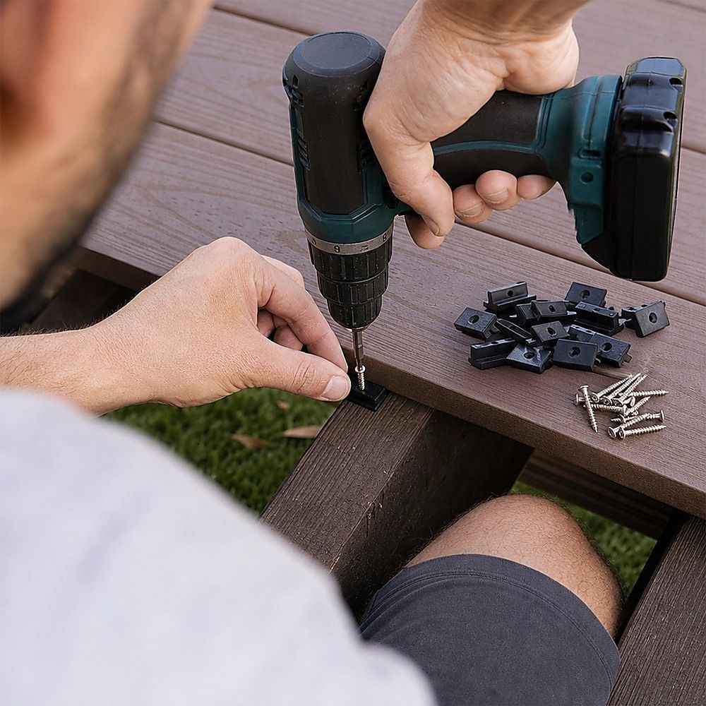 Composite Decking Hidden Fixing Fasteners - 100 Plastic T Clips & Screws