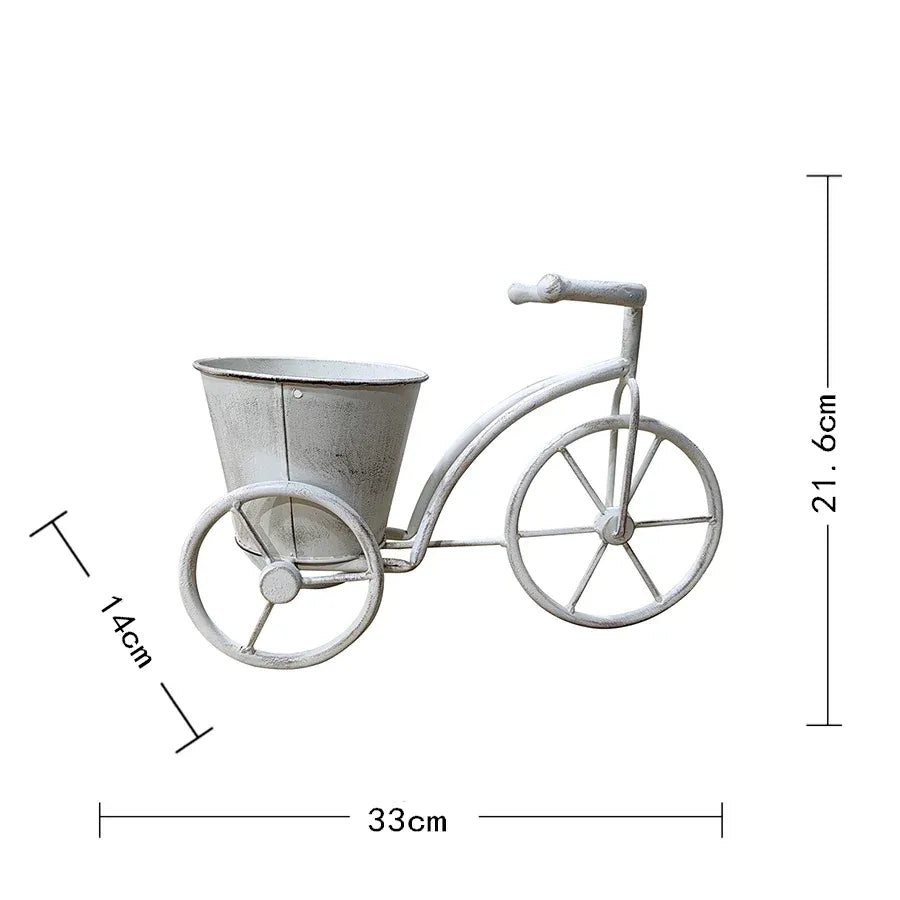 French Country Triangle w Pot Planter 21cm