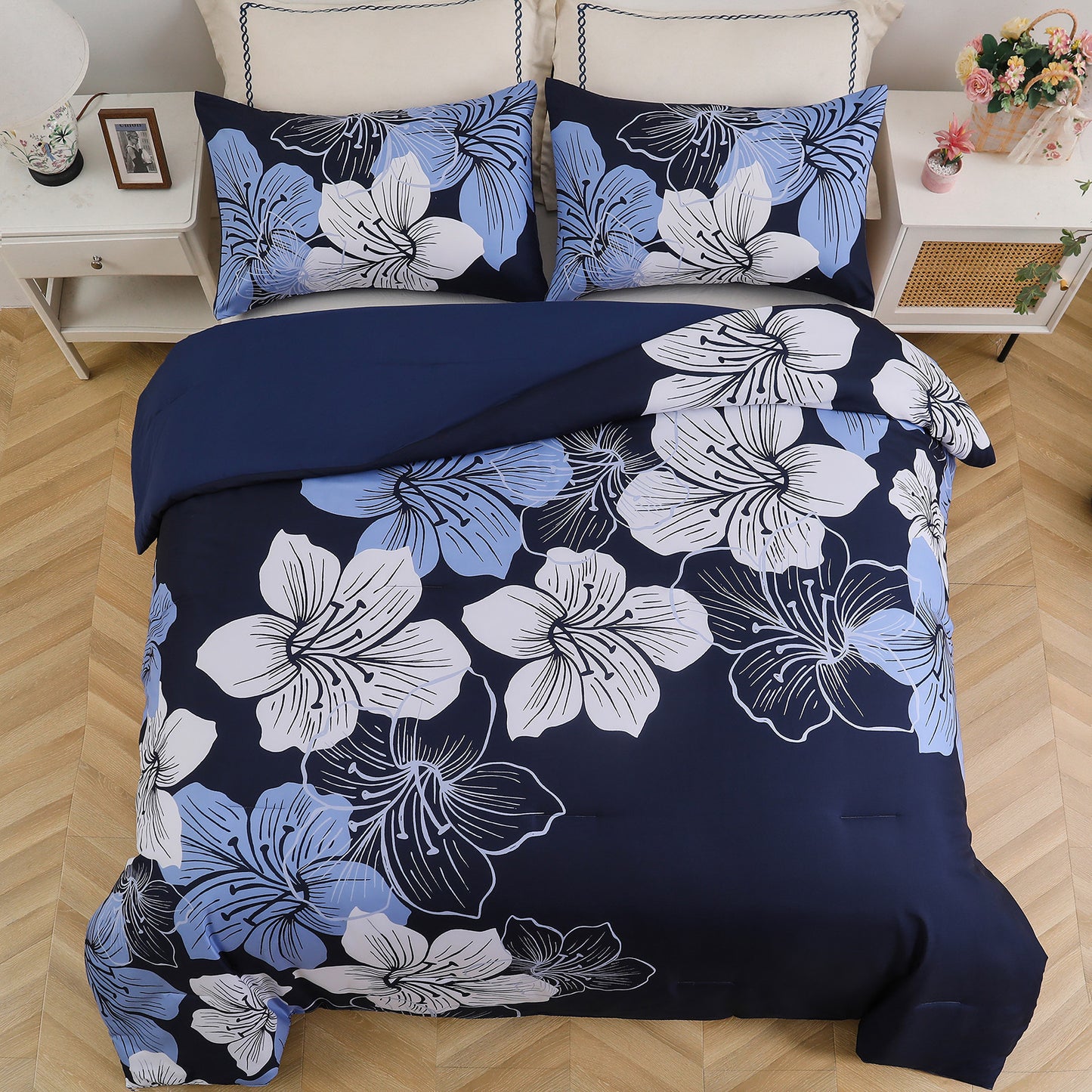 King Comforter Set, Navy Blue Floral 3-Piece Bedding, Soft Microfiber for All Seasons