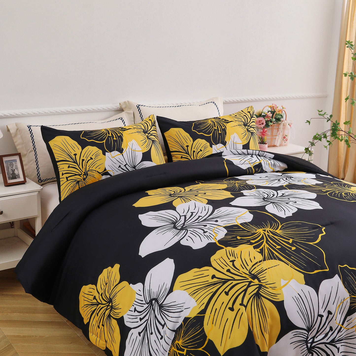 King Comforter Set 3-Piece Black Gold Floral Soft Microfiber Bedding for All Seasons