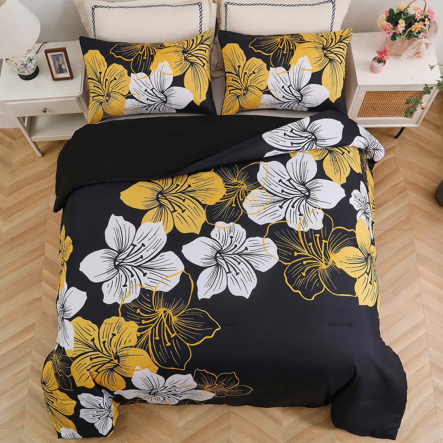 King Comforter Set 3-Piece Black Gold Floral Soft Microfiber Bedding for All Seasons