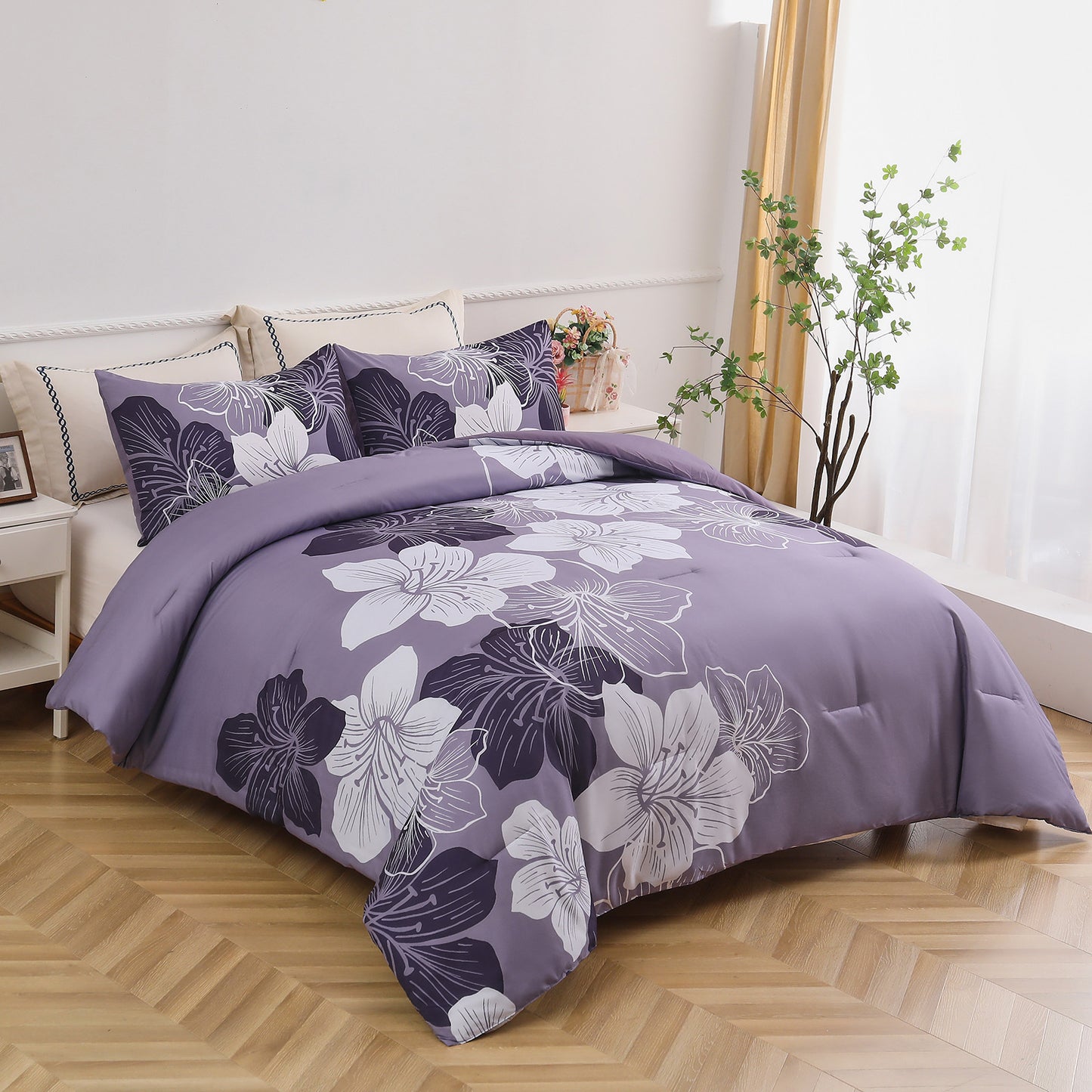 King Comforter Set, Dark Purple Floral 3-Piece Bedding, Soft Microfiber for All Seasons