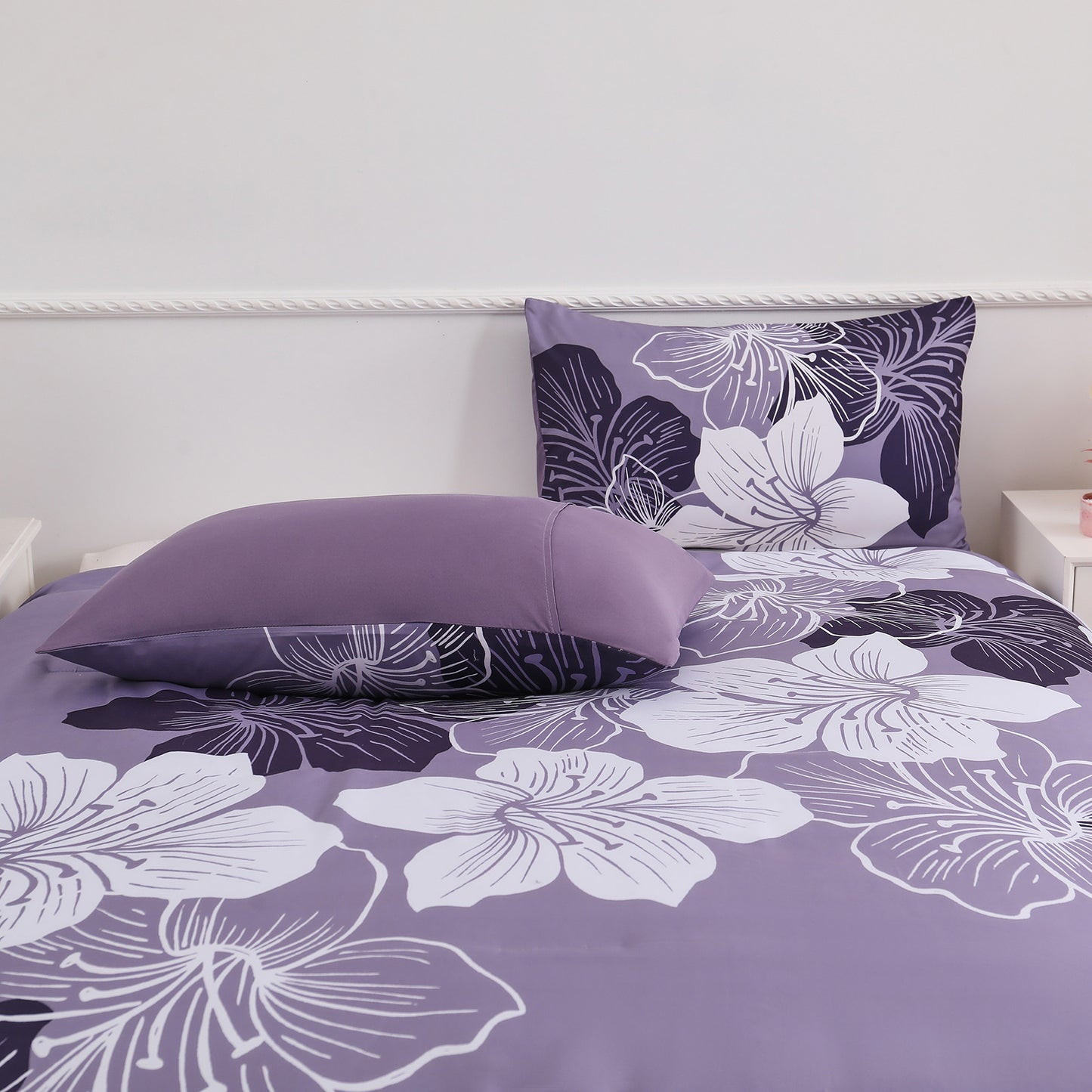 King Comforter Set 3-Piece Dark Purple Floral Soft Microfiber Bedding for All Seasons