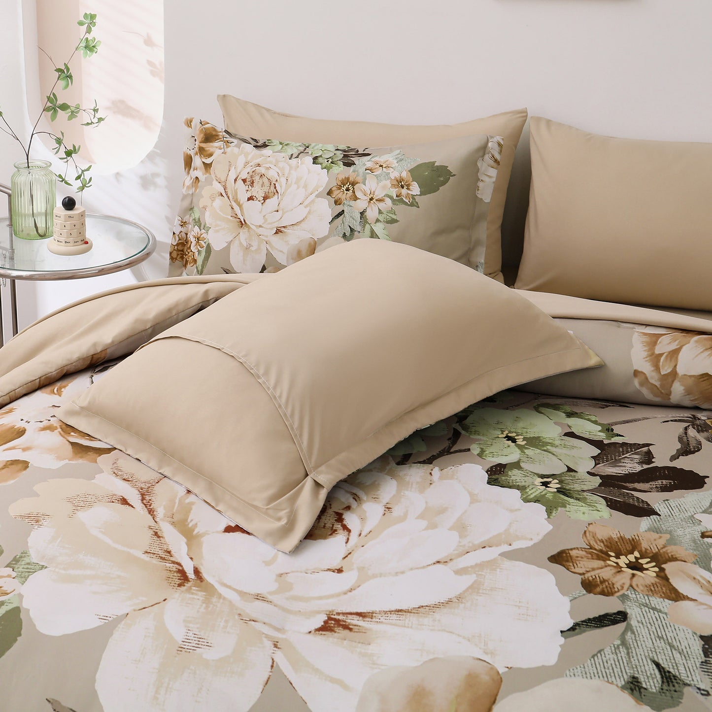 Cozy Floral Comforter Set, King Size, Quilted Warm Bedding with Pillowcases