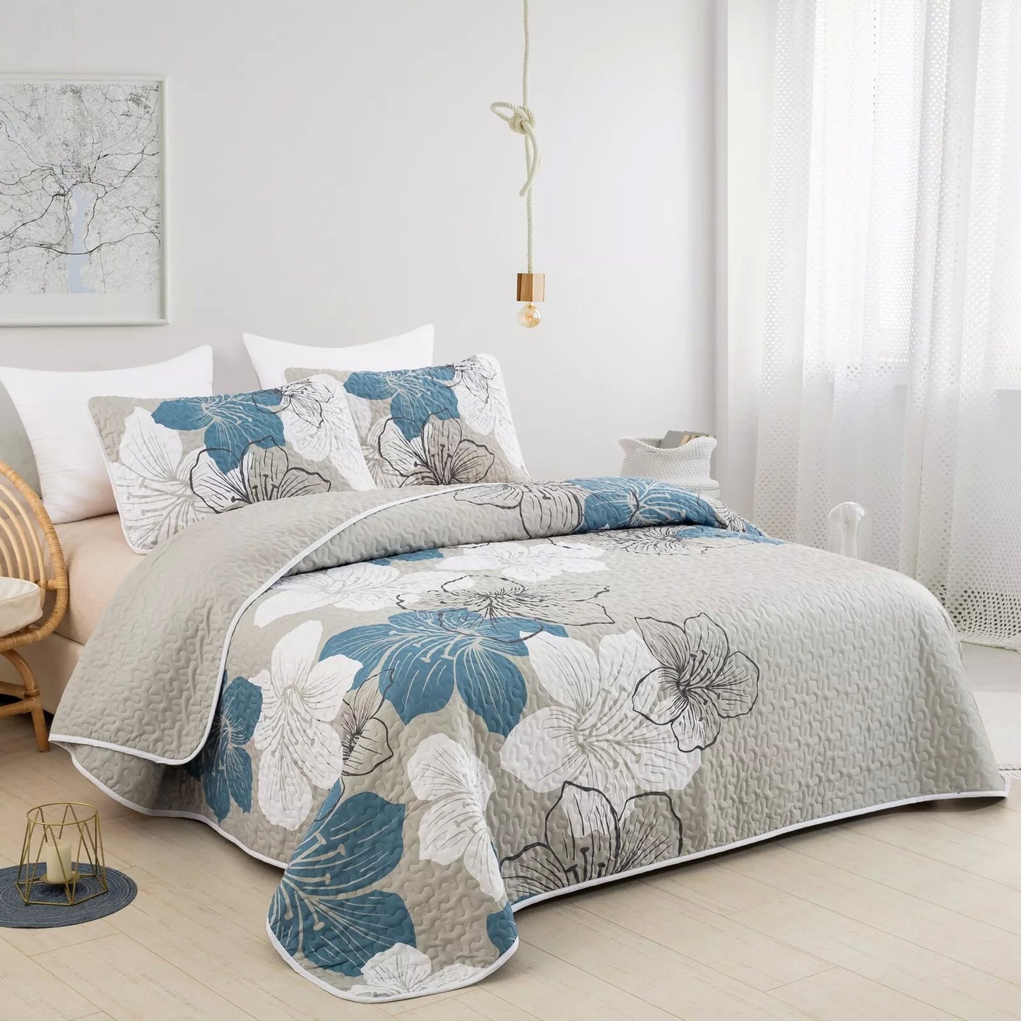 Quilted Coverlet & Pillowcases Set - Intricate Artistry in Every Stitch - Queen