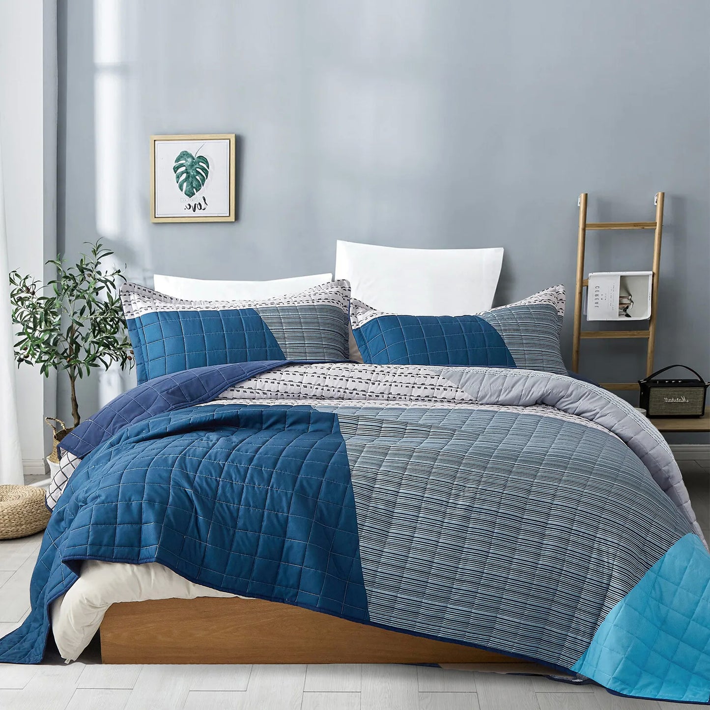 Harmonious Quilted Coverlet & Pillowcases Set - Unites Comfort & Aesthetics - Queen