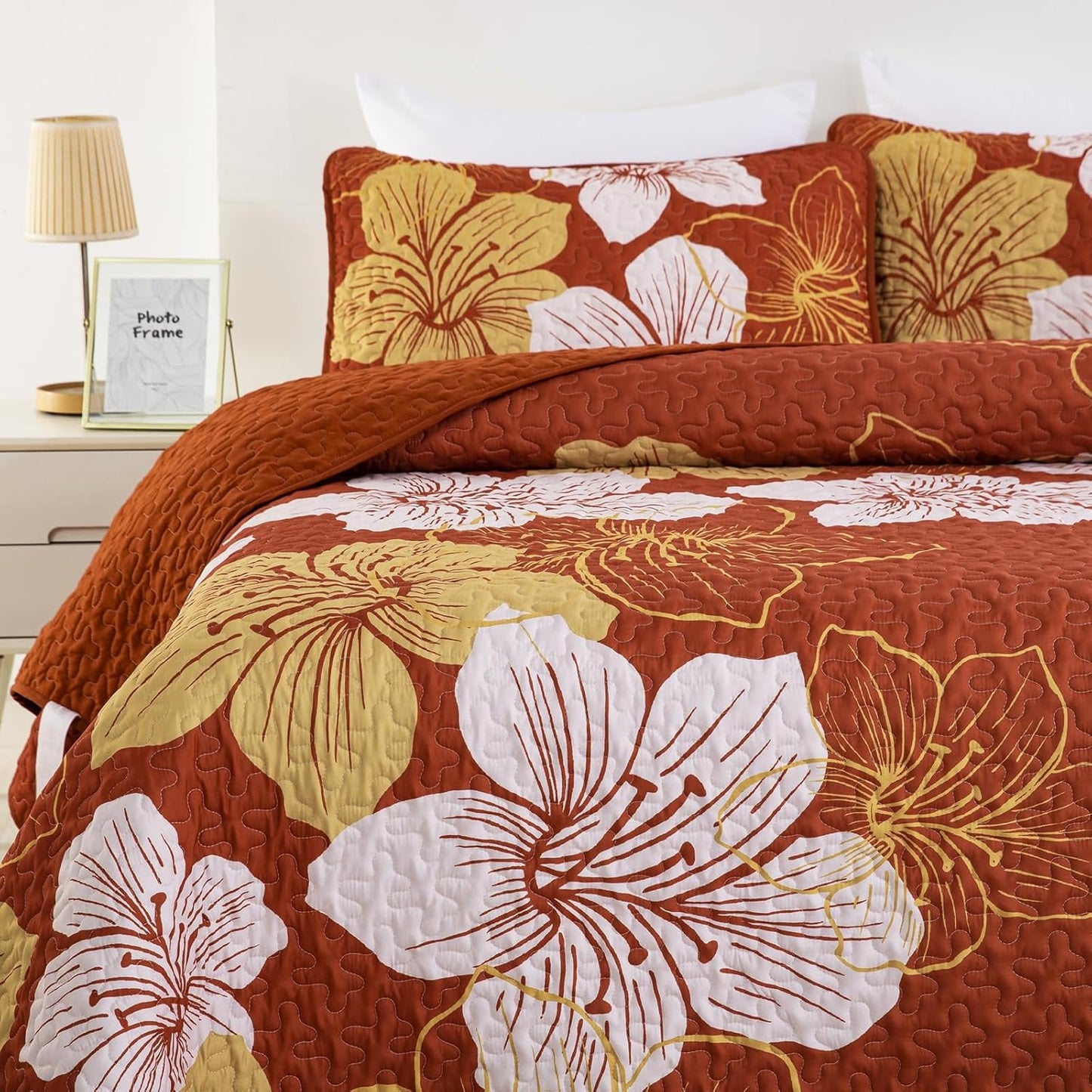 Quilted Bedspread & Pillowcases Set - Toasty Perfect for Cold Nights - Queen