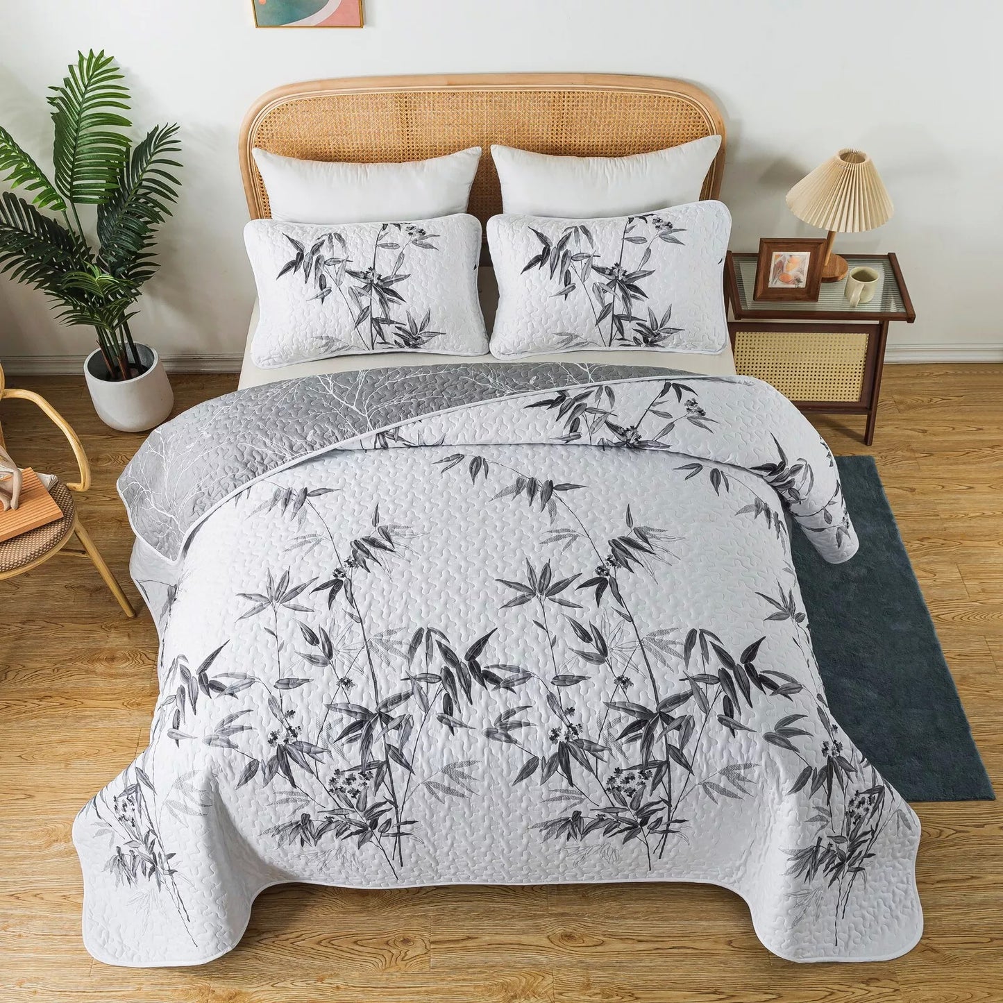 Finely Quilted Bedspread & Pillowcases Set - A Blend of Art & Comfort - Queen