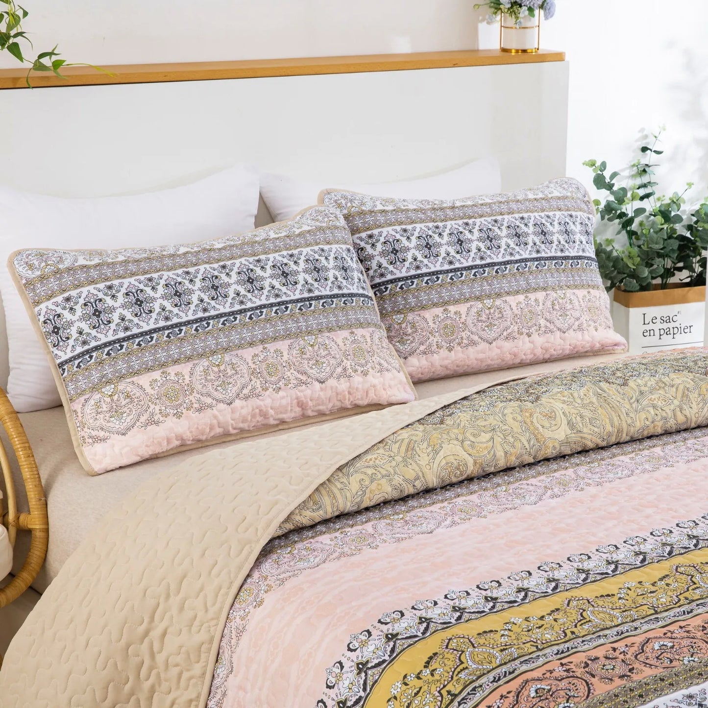 Quilted Bedspread & Pillowcases Set - Crafted Skilled Craftsmanship - Queen